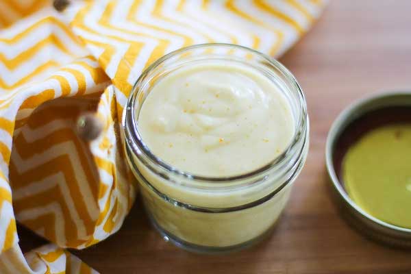 Соус из йогурта Lactina с чесноком фото рецепты соусов
