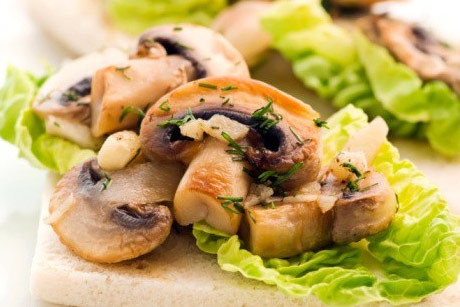 Теплый салат с грибами и эскариолем фото рецепты салатов
