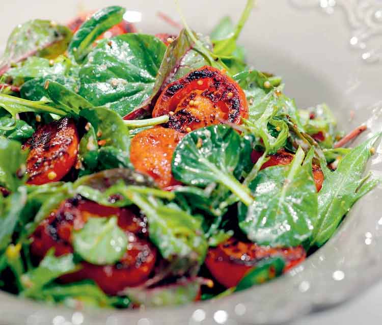 Салат с обжаренными томатами фото рецепт