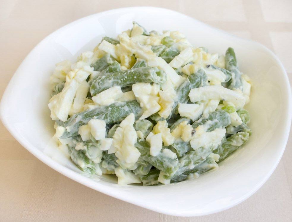 Салат из зеленой фасоли с яйцами фото рецепт